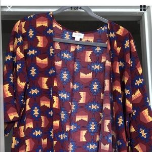 BNWT small LuLaRoe Lindsay